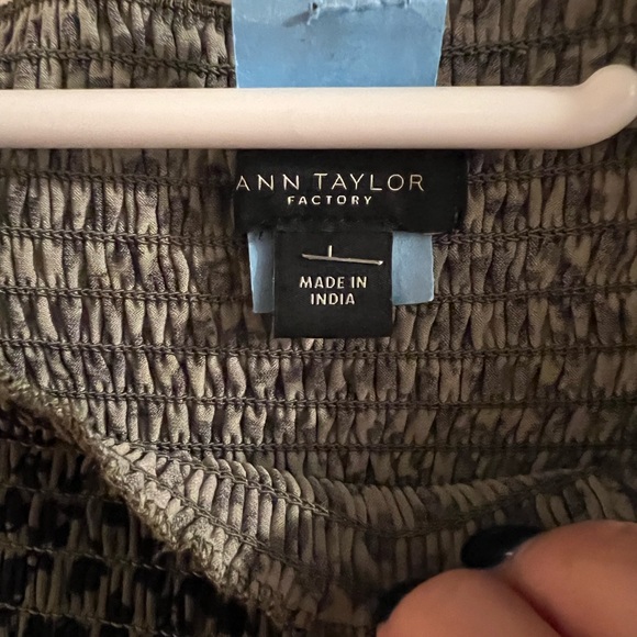 Ann Taylor Blouse - Picture 4 of 4